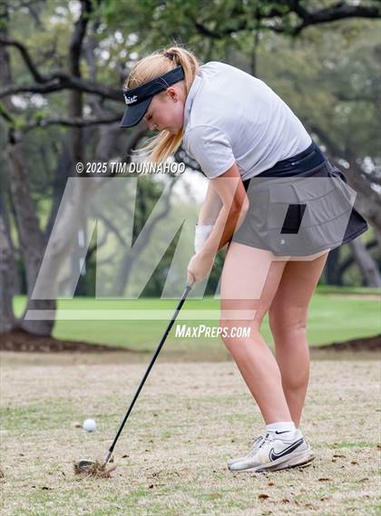 Thumbnail 1 in UIL Golf Girls 5A Region 4 District 25 Tournament photogallery.