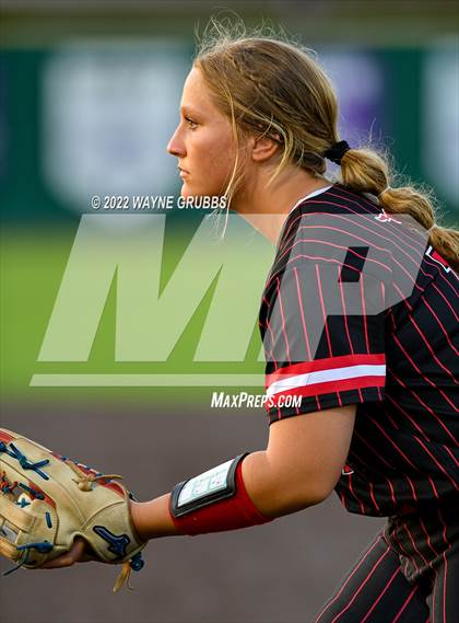 Thumbnail 3 in Hughes Springs vs. West Rusk (UIL 3A Region II Quarterfinal) photogallery.