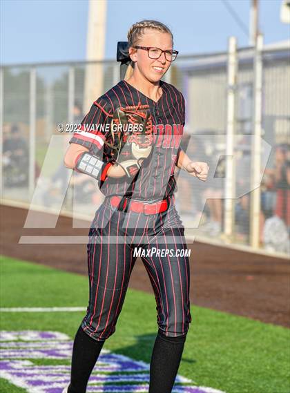 Thumbnail 2 in Hughes Springs vs. West Rusk (UIL 3A Region II Quarterfinal) photogallery.