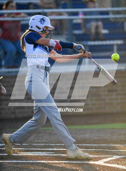 Thumbnail 2 in Hughes Springs vs. West Rusk (UIL 3A Region II Quarterfinal) photogallery.