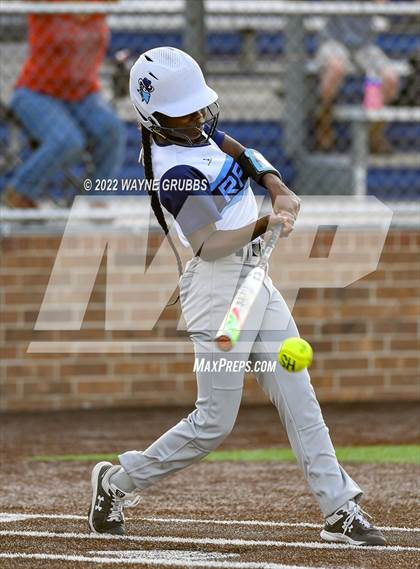 Thumbnail 3 in Hughes Springs vs. West Rusk (UIL 3A Region II Quarterfinal) photogallery.