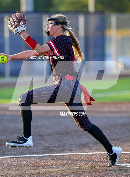 Thumbnail 1 in Hughes Springs vs. West Rusk (UIL 3A Region II Quarterfinal) photogallery.