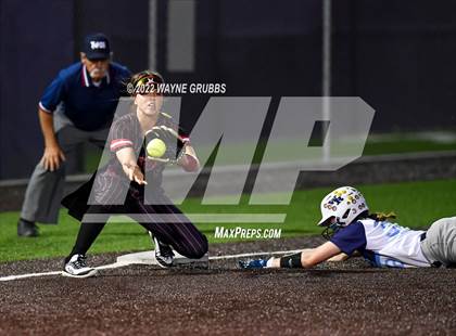 Thumbnail 1 in Hughes Springs vs. West Rusk (UIL 3A Region II Quarterfinal) photogallery.