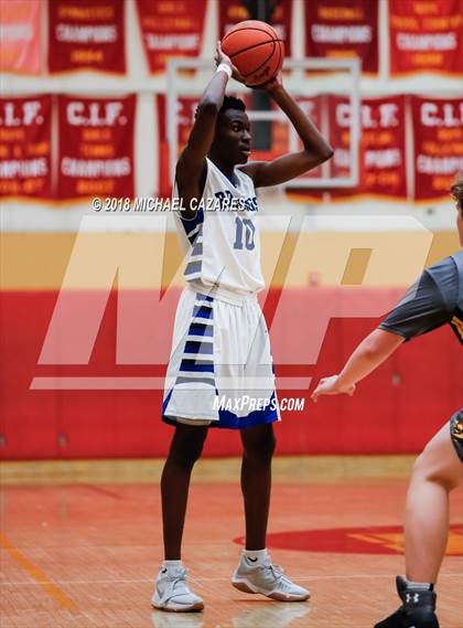 Thumbnail 3 in Temecula Valley vs. Rancho Bernardo (Holiday Hoops Classic) photogallery.