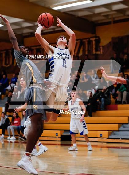 Thumbnail 2 in Temecula Valley vs. Rancho Bernardo (Holiday Hoops Classic) photogallery.