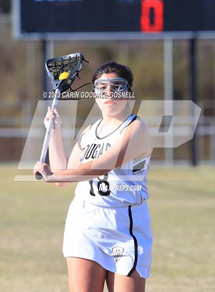 Thumbnail 3 in White Oak @ Croatan photogallery.