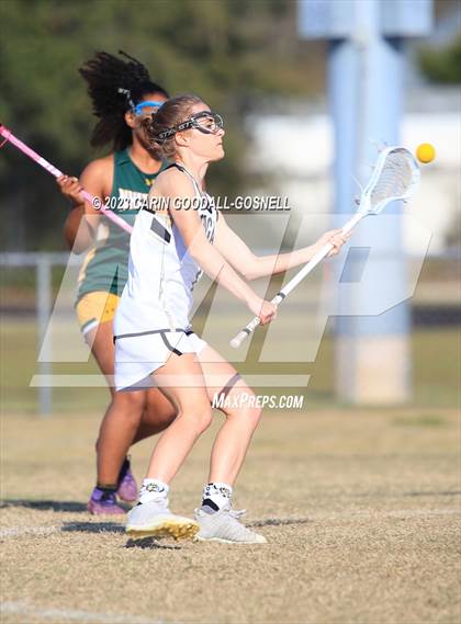 Thumbnail 3 in White Oak @ Croatan photogallery.