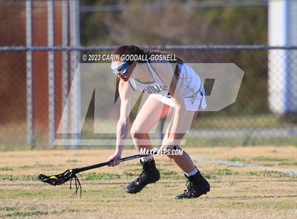 Thumbnail 3 in White Oak @ Croatan photogallery.