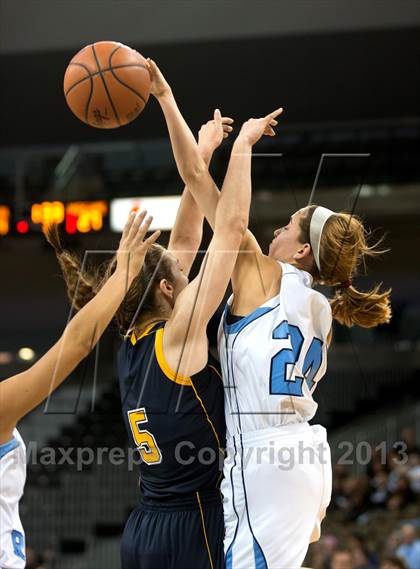 Thumbnail 2 in Notre Dame Academy vs Boone Co. (KHSAA Ninth Region Semifinal) photogallery.