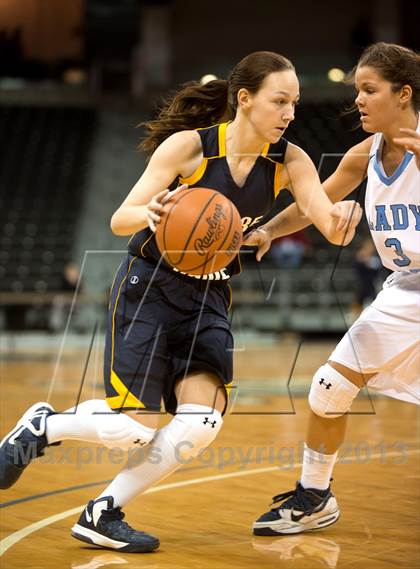 Thumbnail 1 in Notre Dame Academy vs Boone Co. (KHSAA Ninth Region Semifinal) photogallery.
