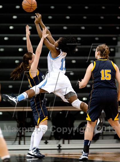 Thumbnail 1 in Notre Dame Academy vs Boone Co. (KHSAA Ninth Region Semifinal) photogallery.