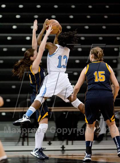Thumbnail 3 in Notre Dame Academy vs Boone Co. (KHSAA Ninth Region Semifinal) photogallery.