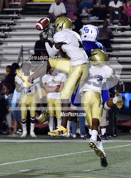Thumbnail 2 in Muir @ Charter Oak photogallery.