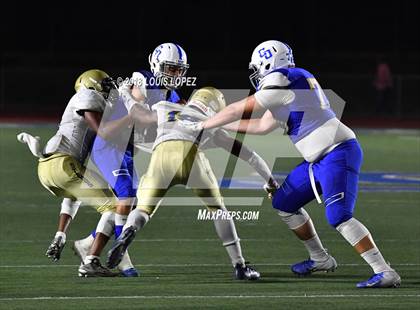 Thumbnail 2 in Muir @ Charter Oak photogallery.