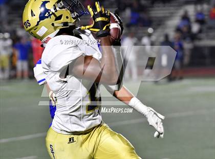Thumbnail 2 in Muir @ Charter Oak photogallery.