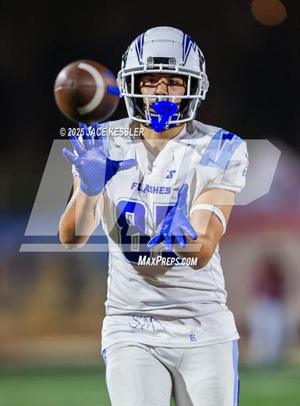 Thumbnail 2 in Fillmore vs. Santa Paula photogallery.