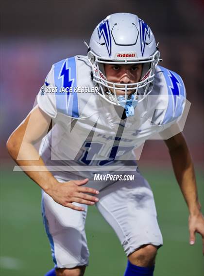 Thumbnail 2 in Fillmore vs. Santa Paula photogallery.