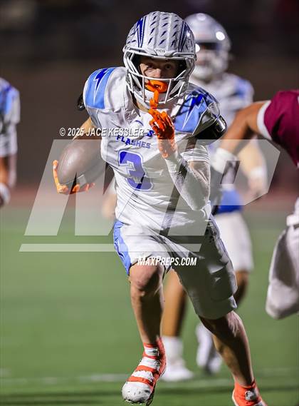 Thumbnail 2 in Fillmore vs. Santa Paula photogallery.