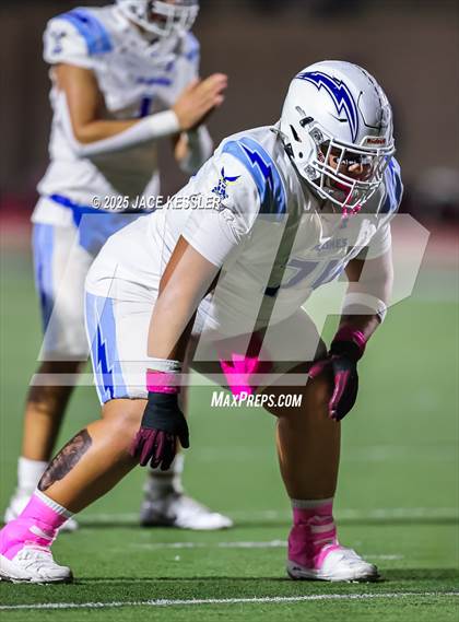 Thumbnail 2 in Fillmore vs. Santa Paula photogallery.