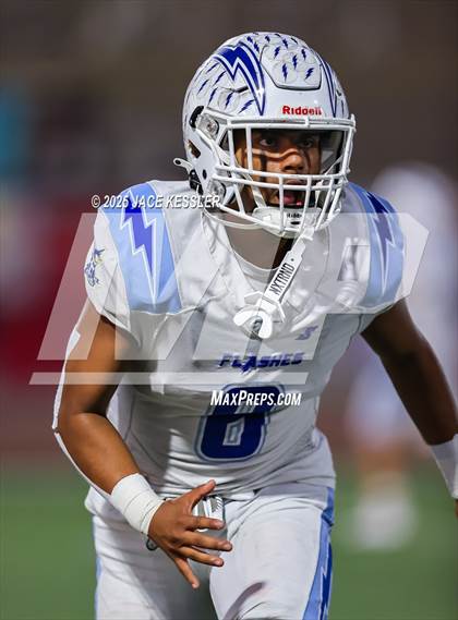 Thumbnail 2 in Fillmore vs. Santa Paula photogallery.