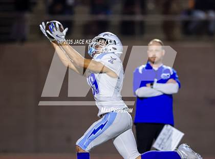 Thumbnail 2 in Fillmore vs. Santa Paula photogallery.