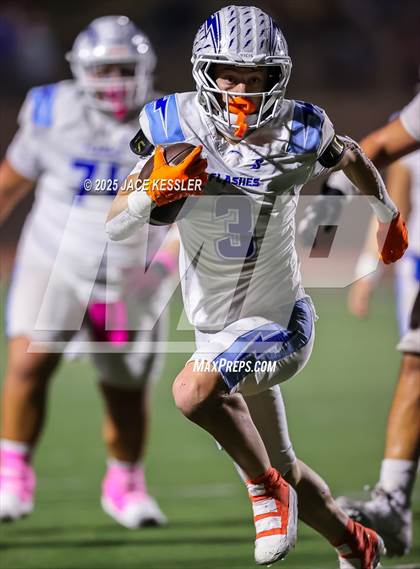 Thumbnail 1 in Fillmore vs. Santa Paula photogallery.