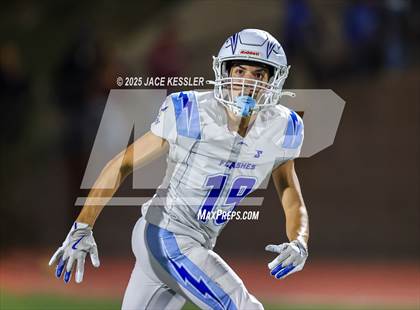 Thumbnail 1 in Fillmore vs. Santa Paula photogallery.