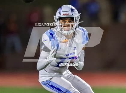 Thumbnail 2 in Fillmore vs. Santa Paula photogallery.