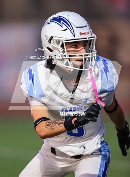 Thumbnail 1 in Fillmore vs. Santa Paula photogallery.