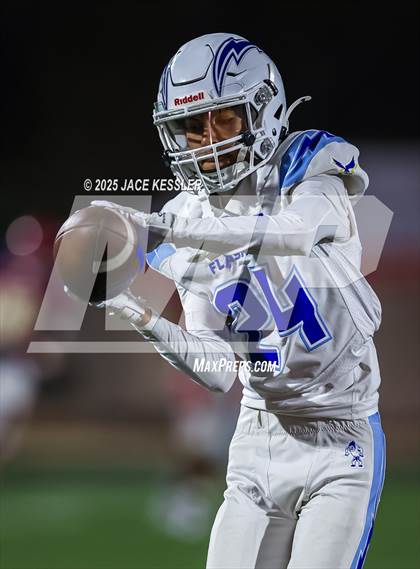 Thumbnail 3 in Fillmore vs. Santa Paula photogallery.