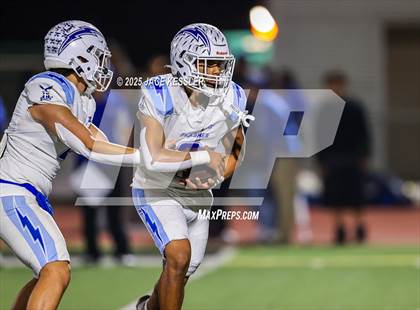 Thumbnail 2 in Fillmore vs. Santa Paula photogallery.