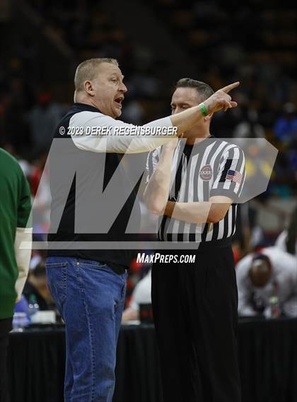Thumbnail 1 in Fossil Ridge vs Denver East (CHSAA 6A Fine) photogallery.