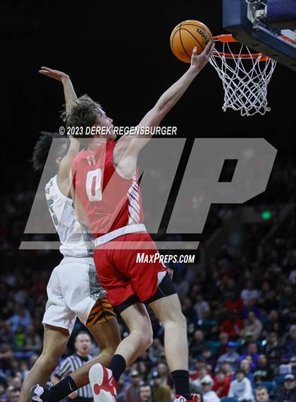 Thumbnail 1 in Fossil Ridge vs Denver East (CHSAA 6A Fine) photogallery.
