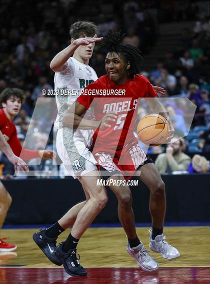 Thumbnail 3 in Fossil Ridge vs Denver East (CHSAA 6A Fine) photogallery.