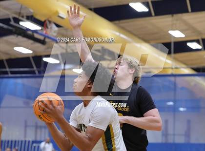 Thumbnail 2 in The Webb School vs. Briarcrest Christian photogallery.