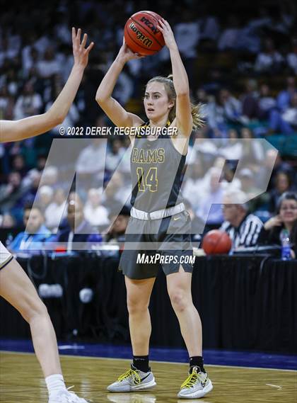 Thumbnail 2 in Green Mountain vs Mullen (CHSAA 4A Final 4) photogallery.