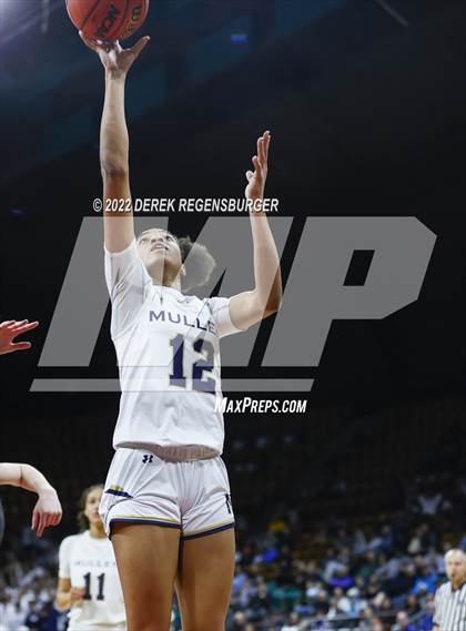 Thumbnail 2 in Green Mountain vs Mullen (CHSAA 4A Final 4) photogallery.