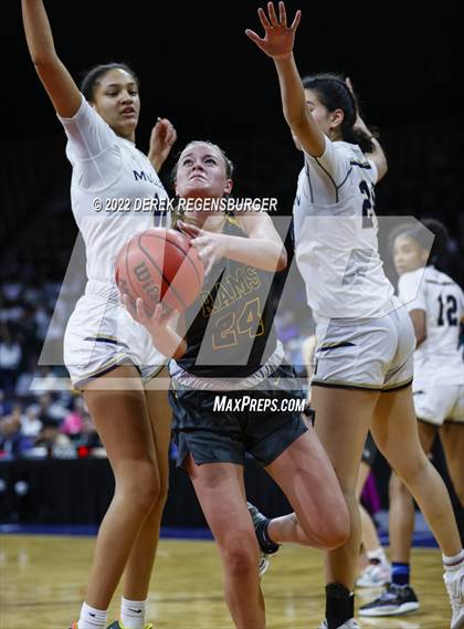 Thumbnail 2 in Green Mountain vs Mullen (CHSAA 4A Final 4) photogallery.