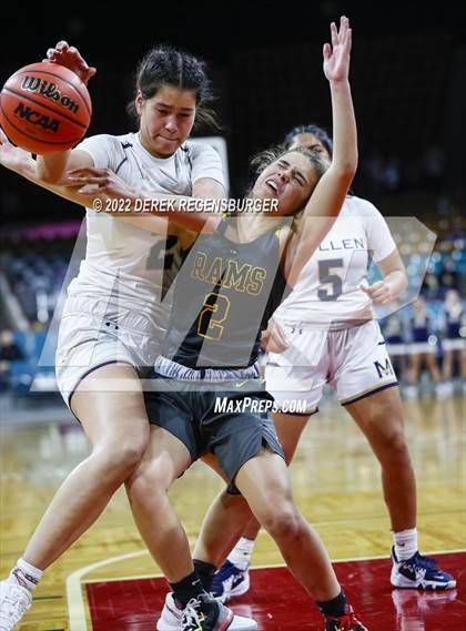 Thumbnail 1 in Green Mountain vs Mullen (CHSAA 4A Final 4) photogallery.