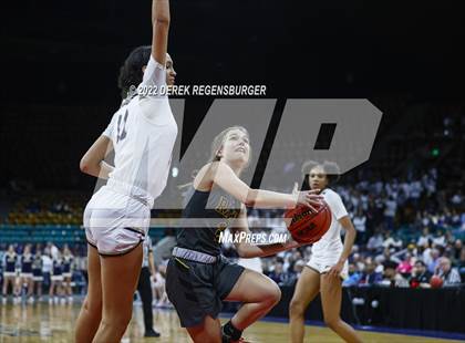 Thumbnail 2 in Green Mountain vs Mullen (CHSAA 4A Final 4) photogallery.
