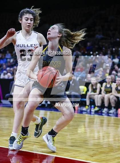 Thumbnail 2 in Green Mountain vs Mullen (CHSAA 4A Final 4) photogallery.
