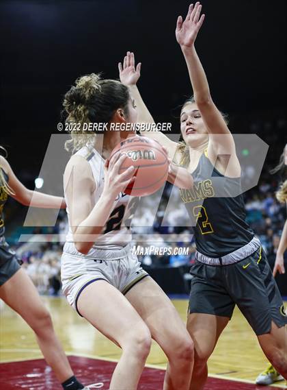 Thumbnail 3 in Green Mountain vs Mullen (CHSAA 4A Final 4) photogallery.