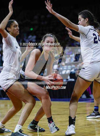 Thumbnail 1 in Green Mountain vs Mullen (CHSAA 4A Final 4) photogallery.