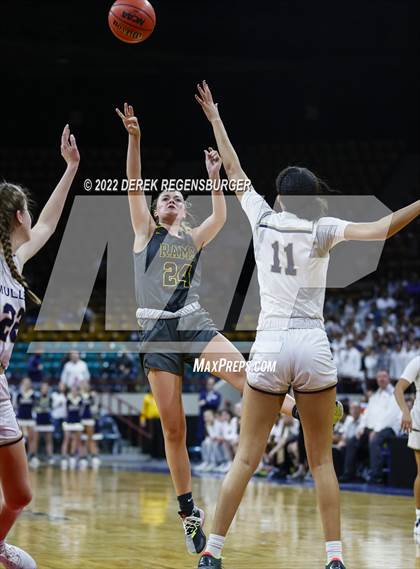 Thumbnail 3 in Green Mountain vs Mullen (CHSAA 4A Final 4) photogallery.