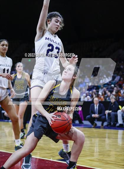 Thumbnail 3 in Green Mountain vs Mullen (CHSAA 4A Final 4) photogallery.