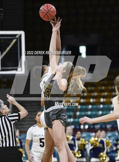 Thumbnail 1 in Green Mountain vs Mullen (CHSAA 4A Final 4) photogallery.