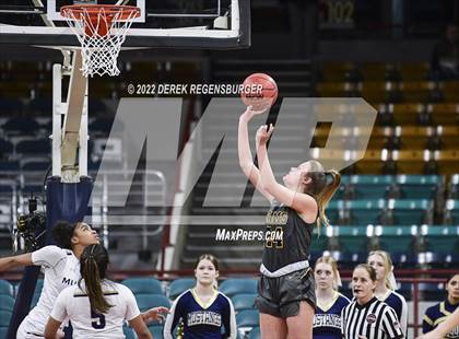 Thumbnail 2 in Green Mountain vs Mullen (CHSAA 4A Final 4) photogallery.