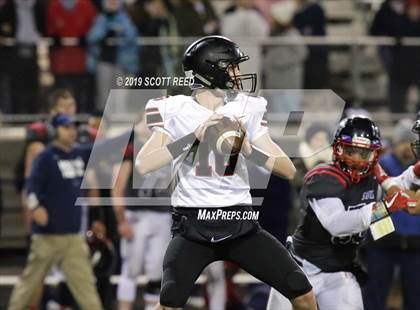 Thumbnail 3 in Jonathan Alder vs. Bishop Hartley (OSAA DIII Regional Final) photogallery.