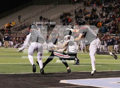 Thumbnail 2 in Jonathan Alder vs. Bishop Hartley (OSAA DIII Regional Final) photogallery.