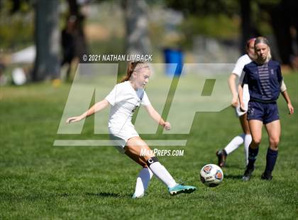Thumbnail 2 in Piedra Vista vs. Los Alamos photogallery.